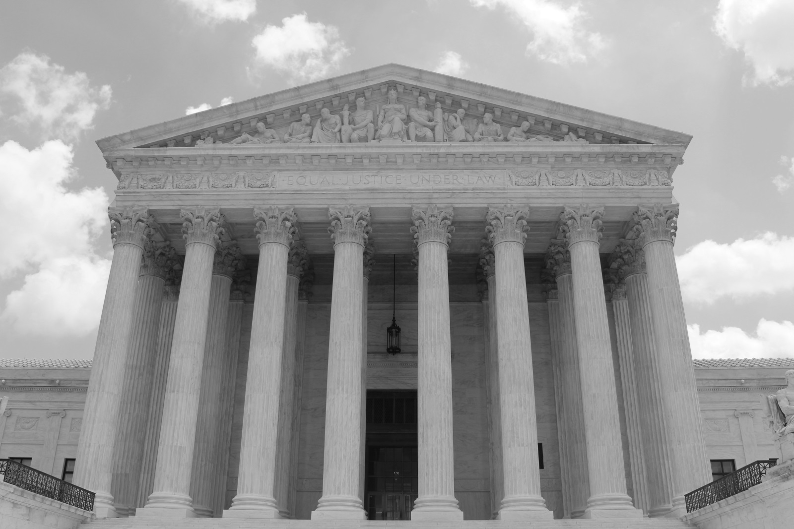 SupremeCourt-ca_zerolicense_bw